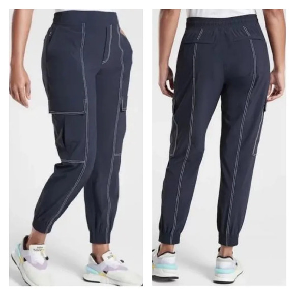 Athleta Size 4 Navy Blue Chelsea Utility Jogger Activewear Cargo Pants Pockets - Picture 1 of 15